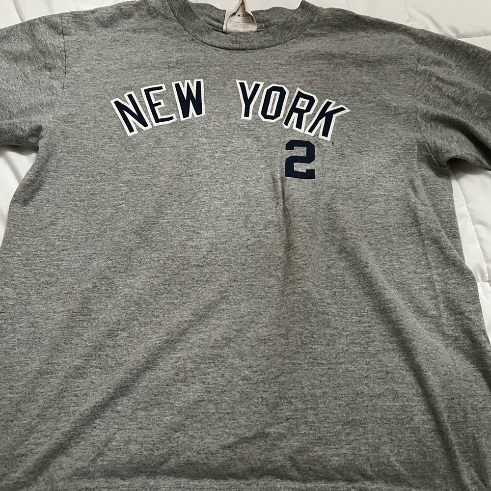 Vintage Boys  10/12 medium Derek Jeter #2 gray T-Shirt Short sleeve baseball